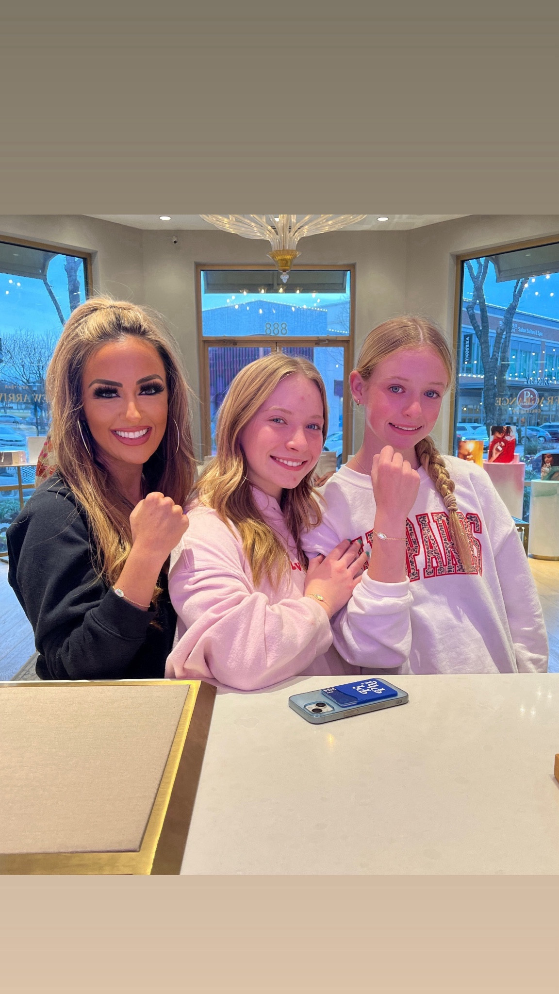 Matching Mom and daughter friendship bracelets, lips necklace, and a few other favorite finds from Kendra Scott. 🖤

#LTKfindsunder100 #LTKover40 #LTKGiftGuide