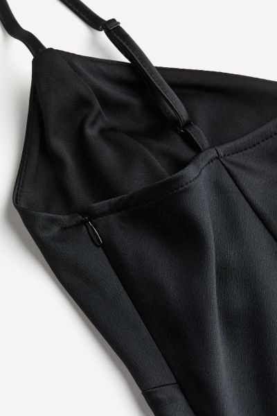 Slipkleid aus Satin | H&M (DE, AT, CH, NL, FI)