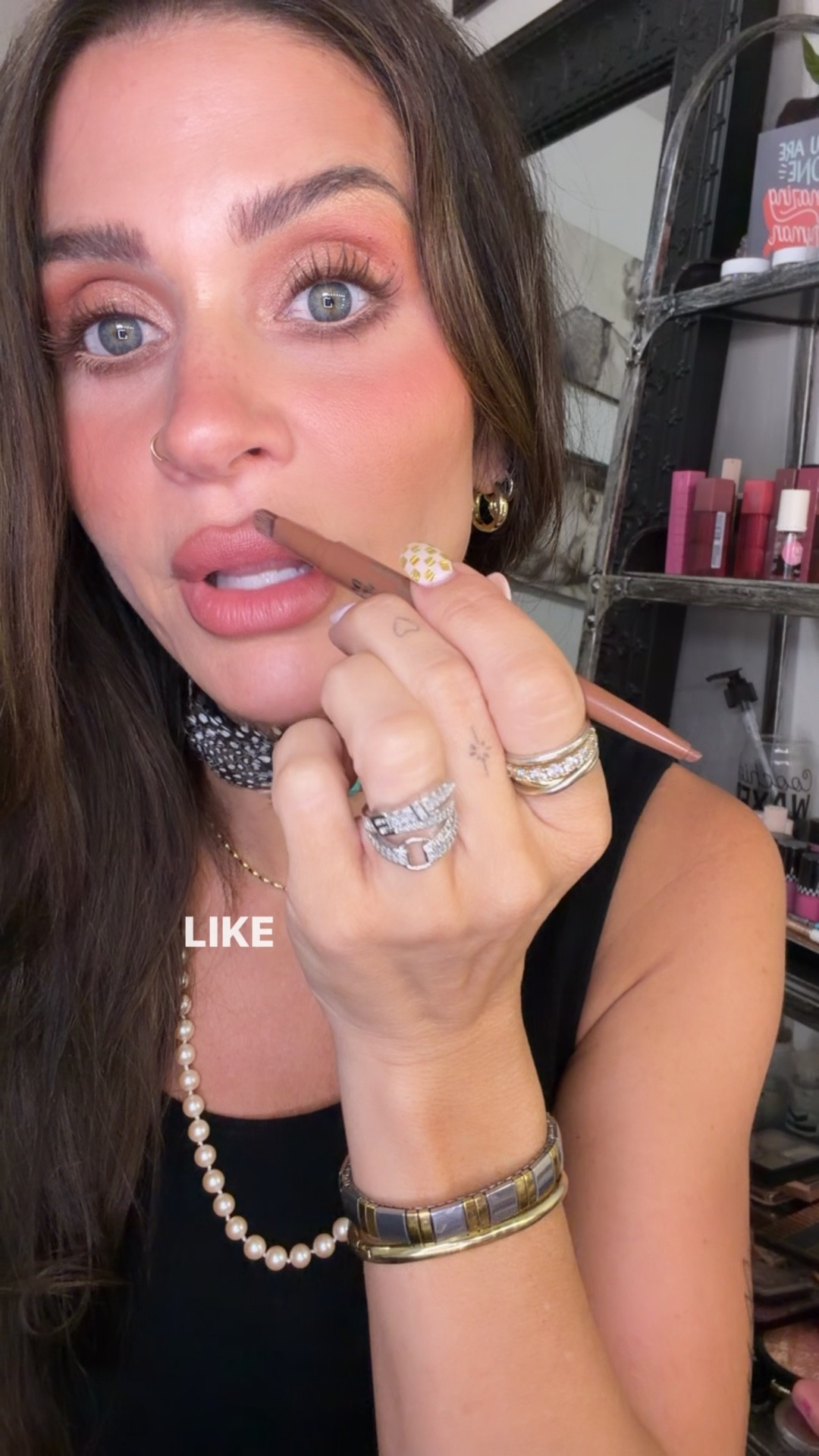 Lipliner
Nude lipliner
Lip combo
Lipstick
Brown lipliner
Cool toned makeup
Bronzy makeup

#LTKgrwm #LTKBeauty