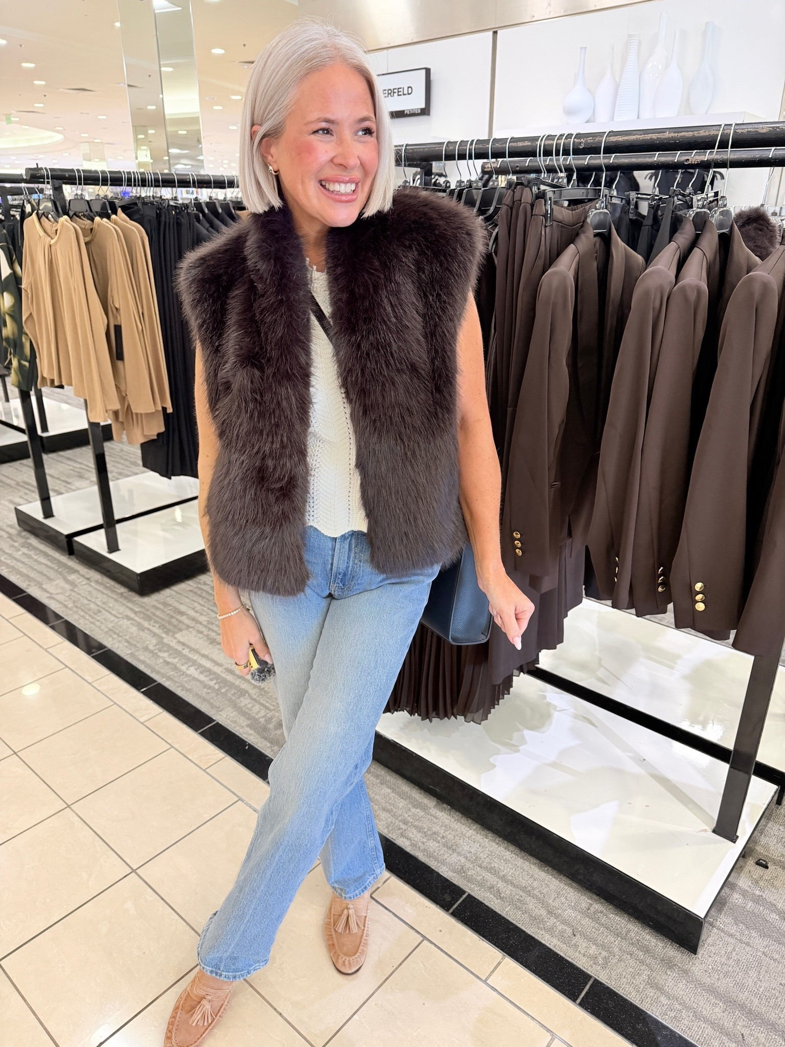 Obsessed with this fur vest!

chic outfit, mom life, fashion over 50, over 40 fashion, fall fashion, what to wear, outfit inspo, fall style,