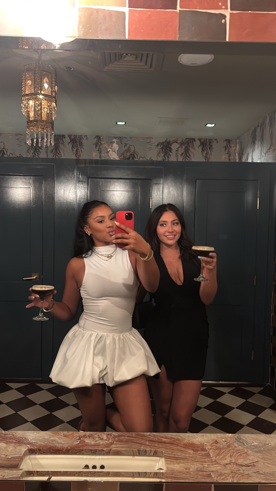 Girls Night Out Outfit! 🍸 Wearing a bubble white dress made for summer nights, rooftop bars, and happy hour (with espresso martinis ofc!  


#WhiteDress #BubbleDress #GirlsNightOut #HappyHourOutfit #SummerStyle #RooftopVibes #CocktailLook #EspressoMartini #GoingOutLook #ChicAndSimple #MiniBagStyle #StrappyHeels #OOTN #WhatToWear #WeekendOutfit #NightOutStyle #SummerFits 