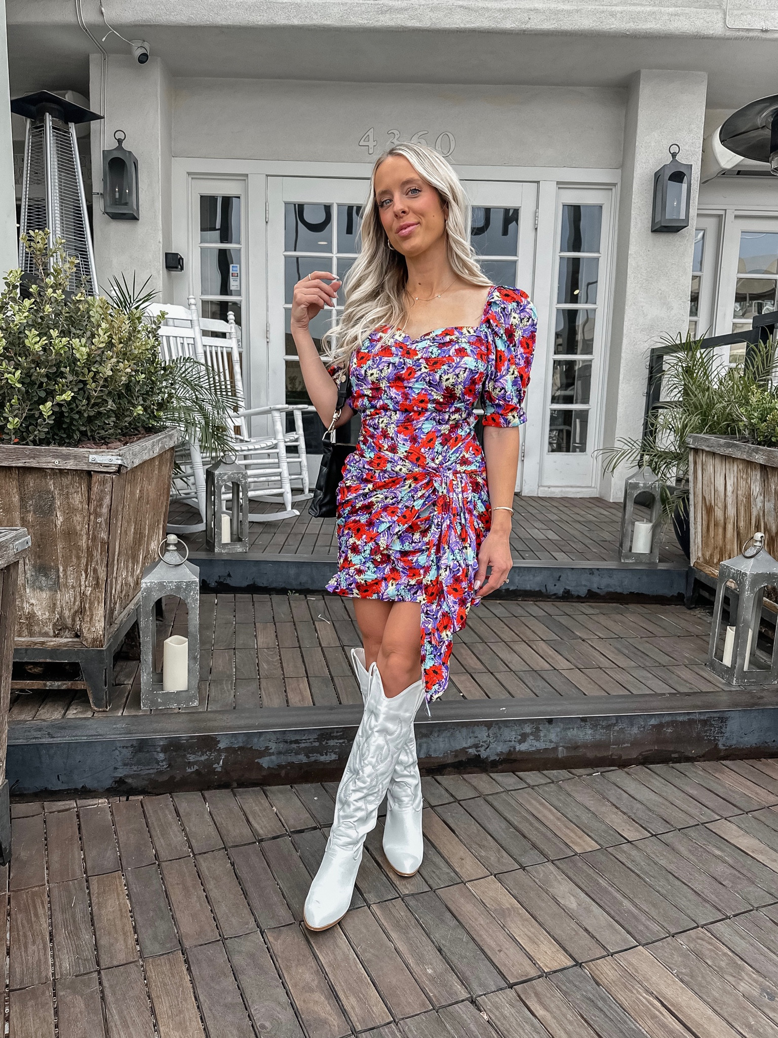 Wearing xs dress and I’m 4’10

#LTKstyletip