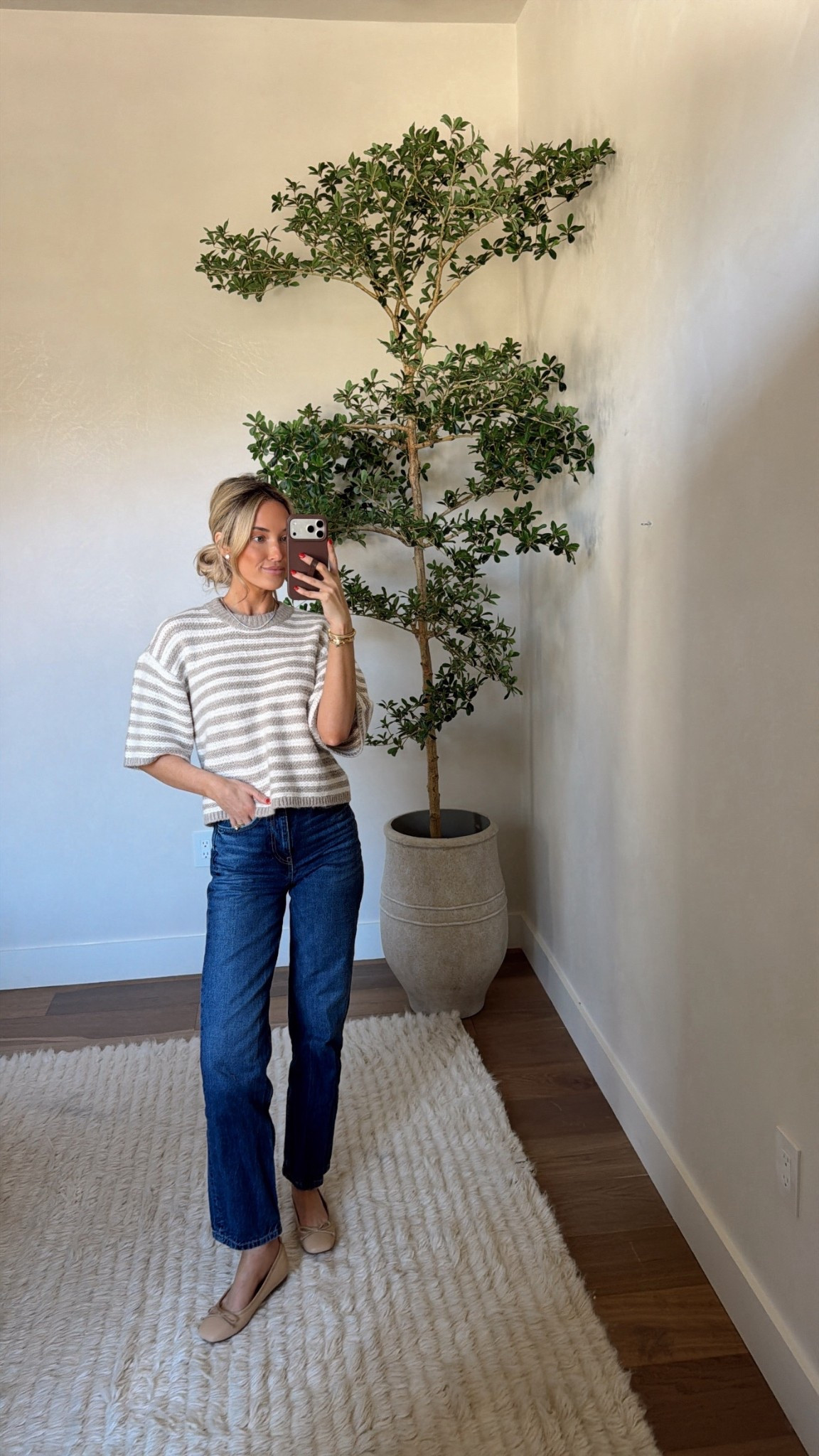 Wearing XS in the sweater 