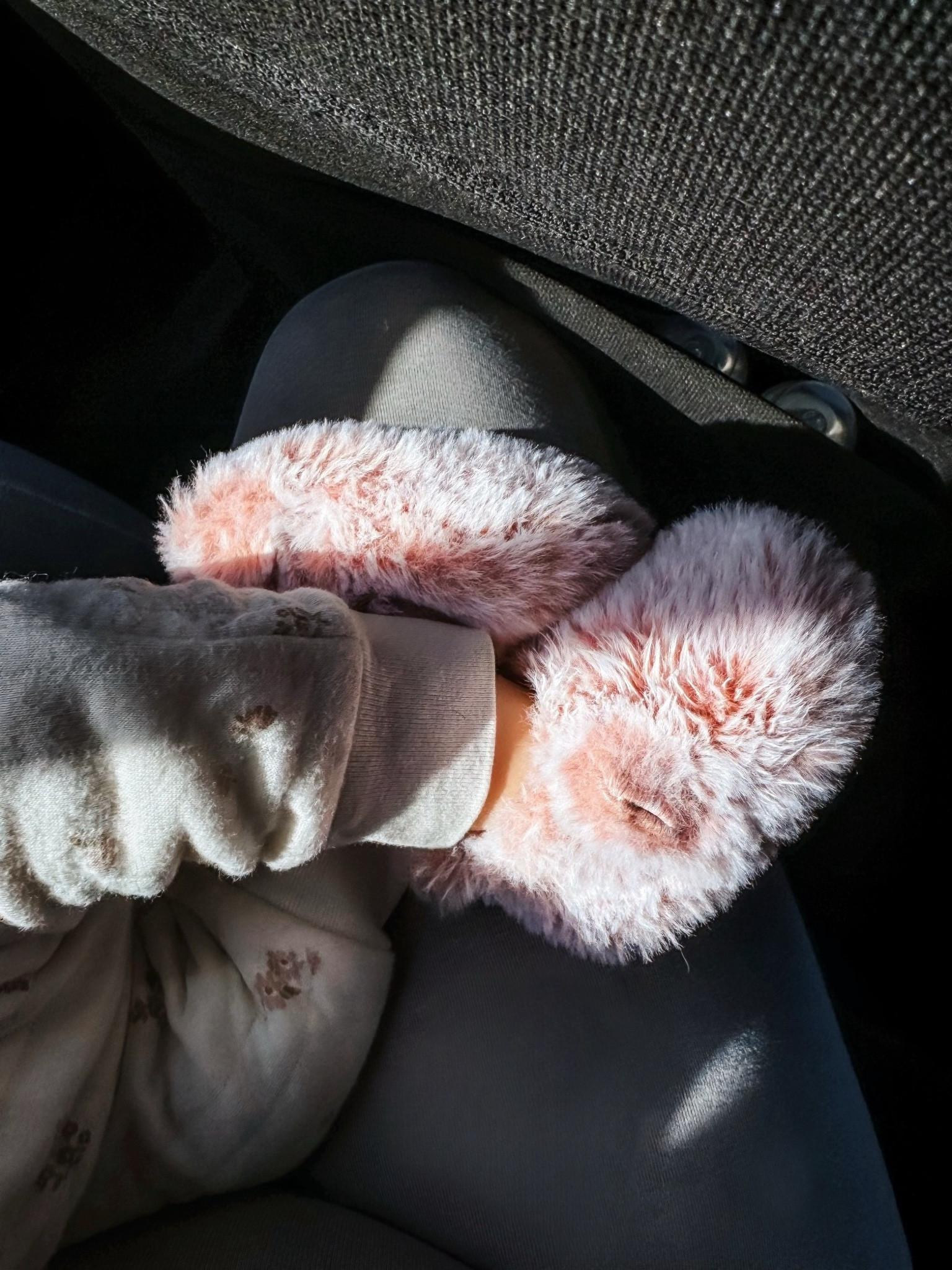 Fuzzy Slippers 🤍

#LTKBaby #LTKSaleAlert #LTKFamily