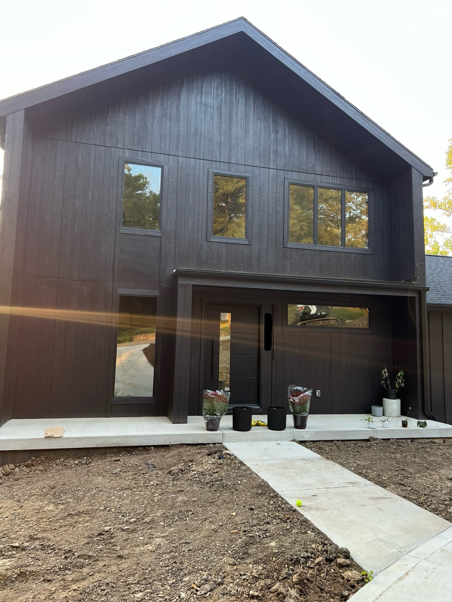 It’s that time of year to polish up the lawn and for us to start landscaping as new homeowners. We found these lights and mulch from Home Depot and these made the perfect addition. 

#LTKFallSale #LTKSaleAlert #LTKHome