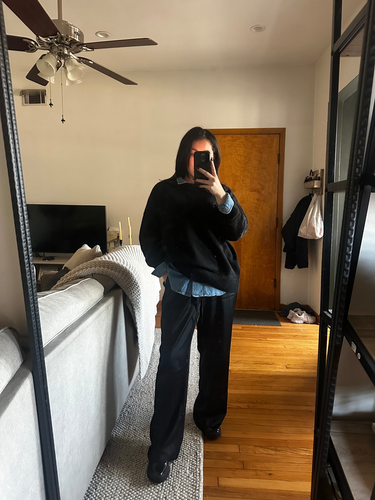 I think the Abercrombie pants are sold out so I listed a second option! 

Day 1/30 outfit inspo

#LTKgrwm #LTKvlog #LTKTravel