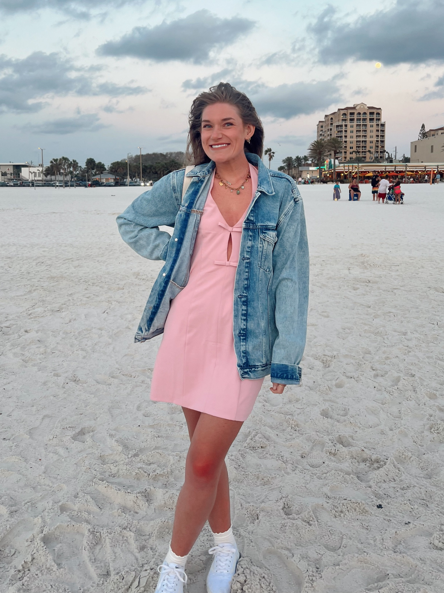abercrombie & fitch dress w/ gap denim jacket 🥵🩷

#LTKSeasonal #LTKStyleTip #LTKTravel