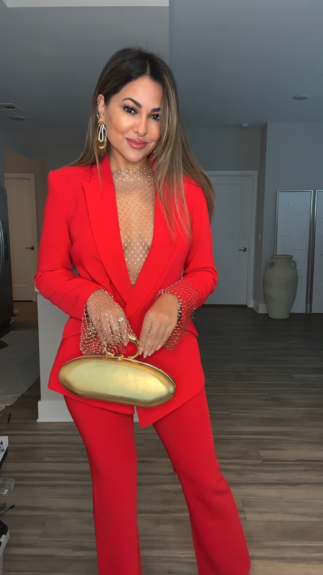 GRWM: A Holiday Look Pt. X — Styling A Red Suit With Sparkles✨

For a more modest look you can style this look with a bandeau or a fitted bodysuit underneath! 💫

#outfitinspo #fashion #styletips #outfitideas #grwm #fashionstyle #styling #todaysoutfit #todayslook #fallfashion 



Outfit Details:
suit — @motf_official 
earrings + bag — @alexisbittar 
shoes — @cultgaia 
perfume — @pradabeauty 
lip — @charlottetilbury 
highlight — @smashboxcosmetics

#LTKbeauty #LTKfindsunder50 #LTKstyletip
