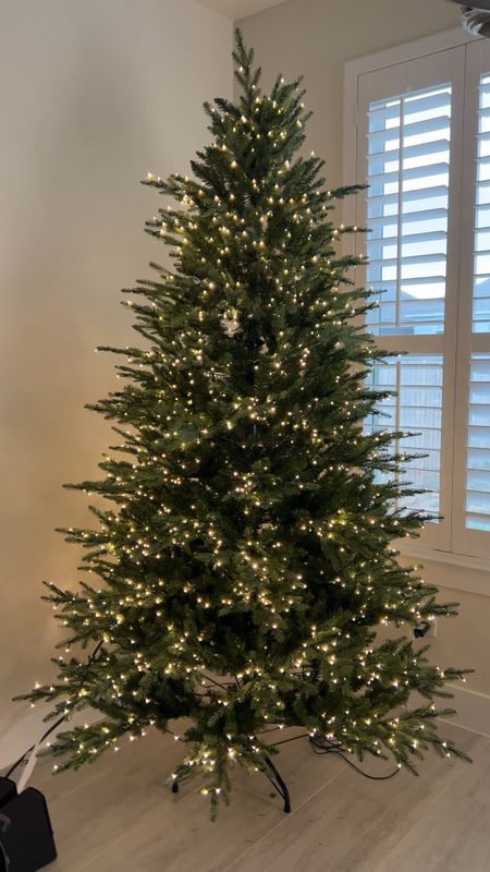 Viral Christmas tree
7.5 full
It came mostly “fluffed” on it’s own but i did work some of the branches so there is minimal maintenance. If you don’t care about that then you are good. Overall, i think the tree is beautiful. 

#LTKHoliday #LTKhome #LTKSeasonal