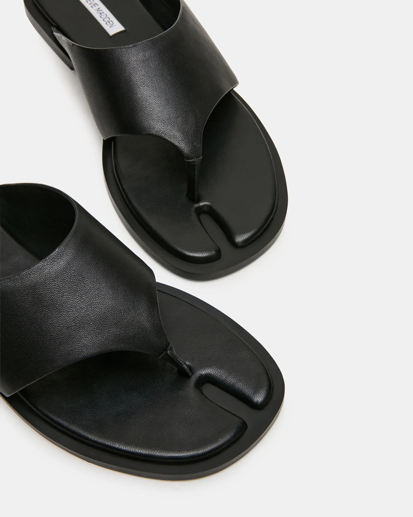 ILLIA Black Leather Tabi-Inspired Thong Women's Sandal | Steve Madden (US)