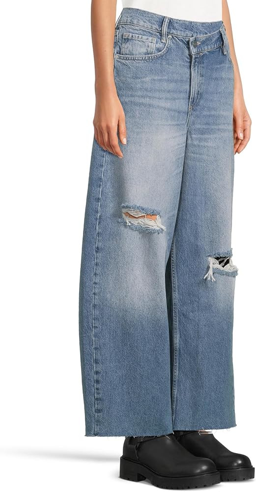 Amazon.com: AllSaints Women's Pants AKI Crossover Jean Light Indigo 25 : Clothing, Shoes & Jewelr... | Amazon (US)