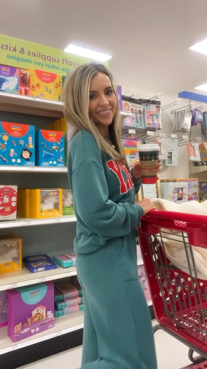 Love this cozy set!! I plan to live in this Christmas morning! Wearing small. 

#LTKPetite #LTKFindsUnder50 #LTKHoliday