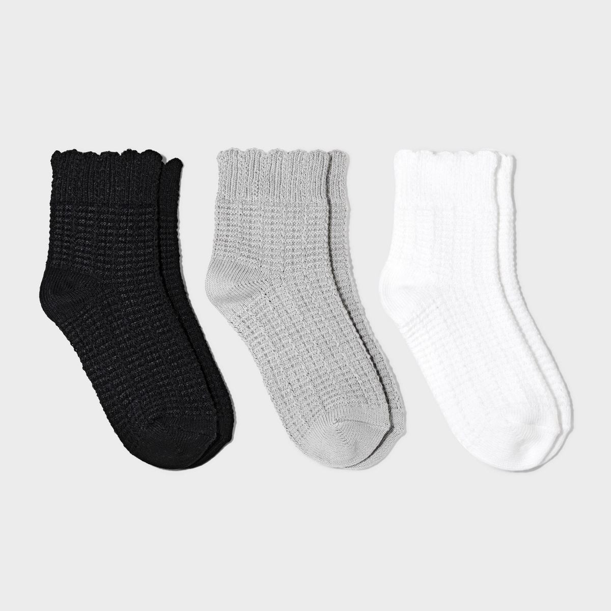 Women's Scallop Edge 3pk Ankle Socks - Universal Thread™ 4-10 | Target