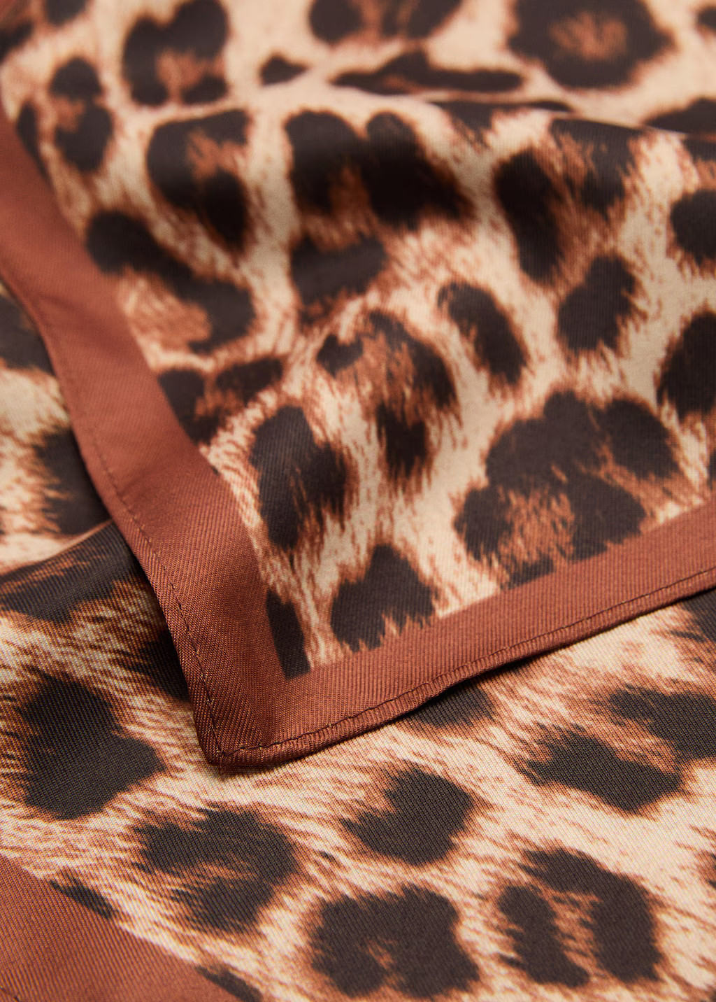 Leopard printed scarf - Women | MANGO USA | Mango (US/MX/AU)