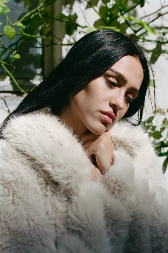 FAUX FUR ZIP-UP SHORT COAT | Zara UK