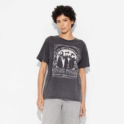 Women's Hocus Pocus Short Sleeve Graphic Boyfriend T-Shirt - Black | Target