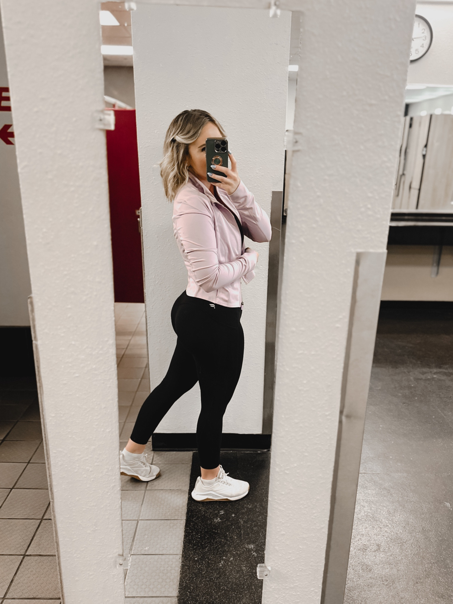 Some of my favorite workout clothes - everything is true to size

Athleisure fitness workout style styles outfit outfits fabletics try on haul try-on #tryon purple jacket lavender oasis leggings pants black running lifting shoes fitnesss

#LTKFitness #LTKFindsUnder50 #LTKStyleTip