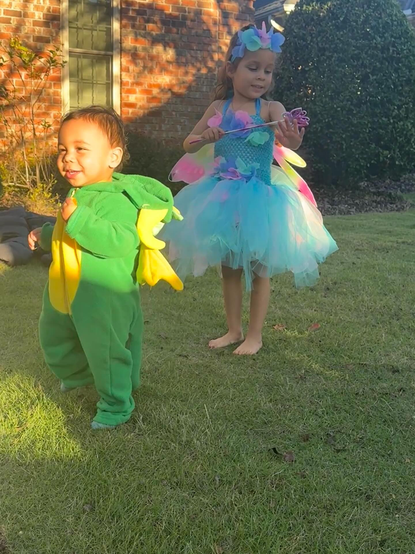 Our little flower fairy and her dragon. 🐉 🌺 🧚