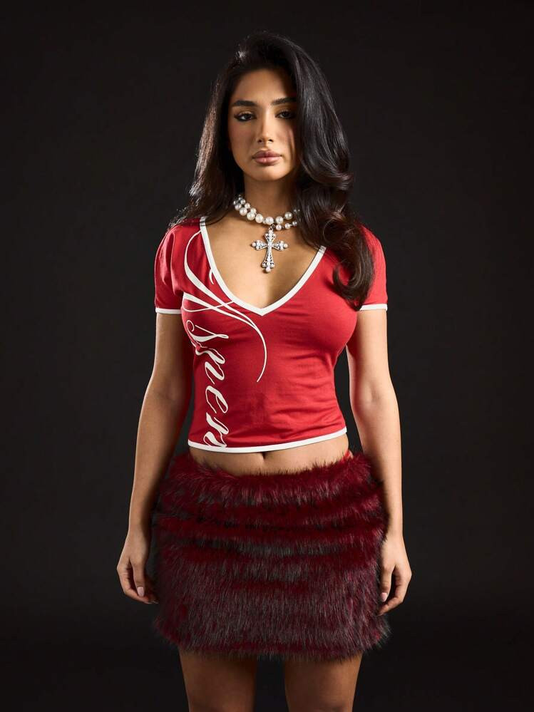 SUMWON WOMEN Plus Size V Neck T Shirt With Script Logo Baby Tee Casual Summer Crop Top Aesthetic Streetwear Contrast Piping | SHEIN