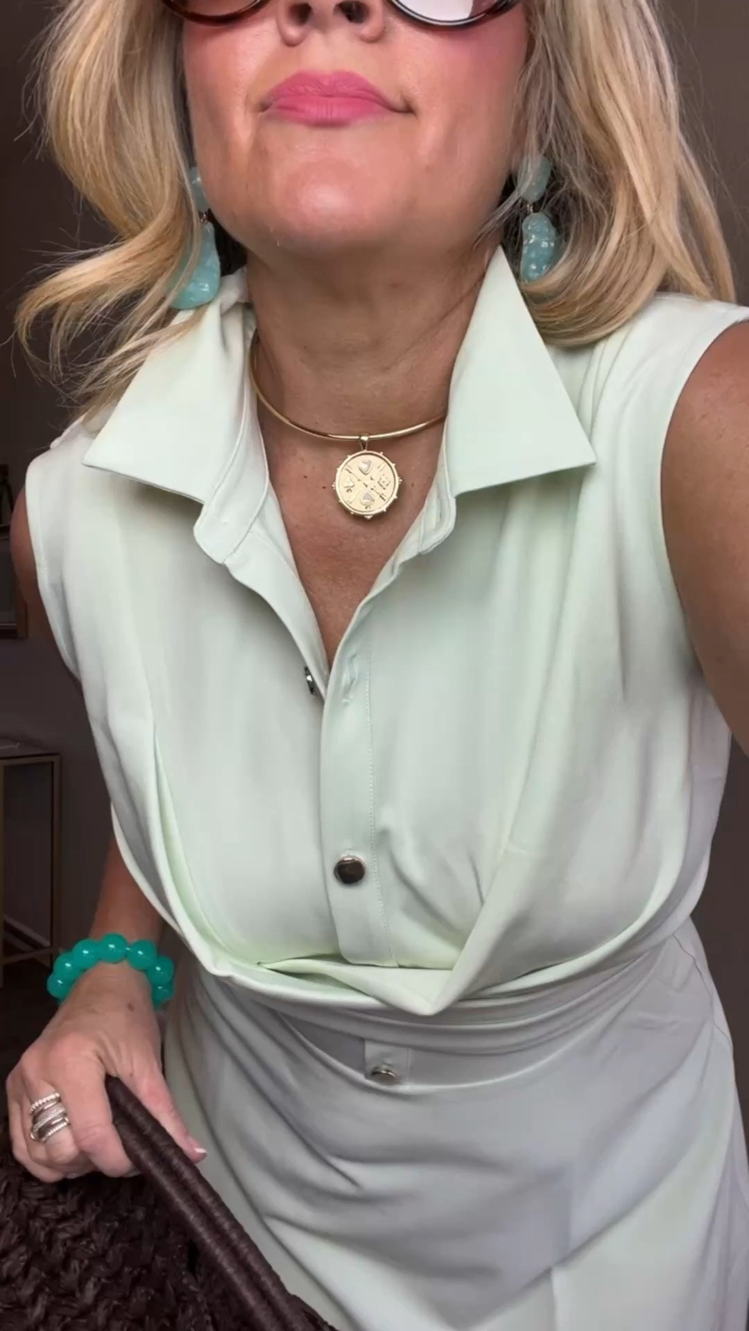  ✨Tap the bell, save and ❤️ for over 40 fashion, midlife style, midsize fashion and luxury looks for less. 

⬇️Sizing information:
10 (size down if in between sizes.)

This one feels so effortlessly elevated. The structure through the waist with that soft drape on top is exactly the kind of piece that does the work for me. I feel pulled together without overthinking it.

Here’s where I’d wear this:

🥂 Brunch or lunch out, polished but still relaxed and I feel put together the second I walk in

🛍️ Day date or shopping day, easy to move in and comfortable but still has that styled feel

🍸 Date night or drinks, add a heel and a great bag and it instantly feels chic and elevated

If I want to take it up a notch, I keep the statement earrings, add a sandal or heel, and throw on a great pair of sunnies. It’s that simple, but it works every time.

👑"Helping you look good, feel good!" - Lindsey Denver



#LTKPlusSize #LTKMidsize #LTKOver40