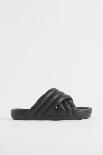 Slides | H&M (UK, MY, IN, SG, PH, TW, HK)