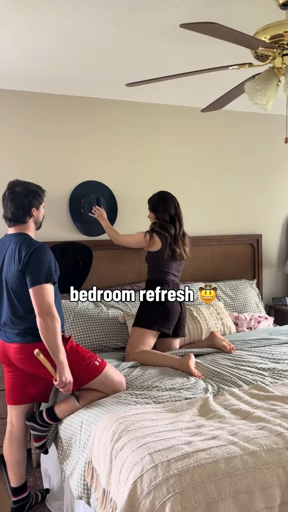 Functional decor lol just need to go snag chandlers felt hat for derby!🐎 🤠❤️

#LTKHome #LTKmomlife #LTKdayinmylife