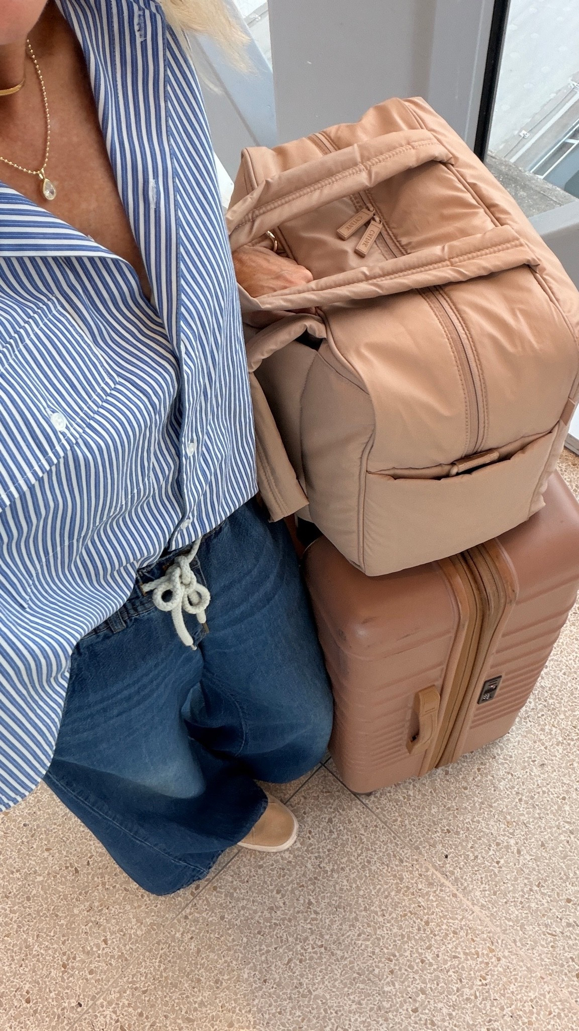 Travel outfit!! 
Top- small
Jeans - small
Sneakers - size up 1/2 

So comfy!!

#LTKootd #LTKdayinmylife #LTKTravel