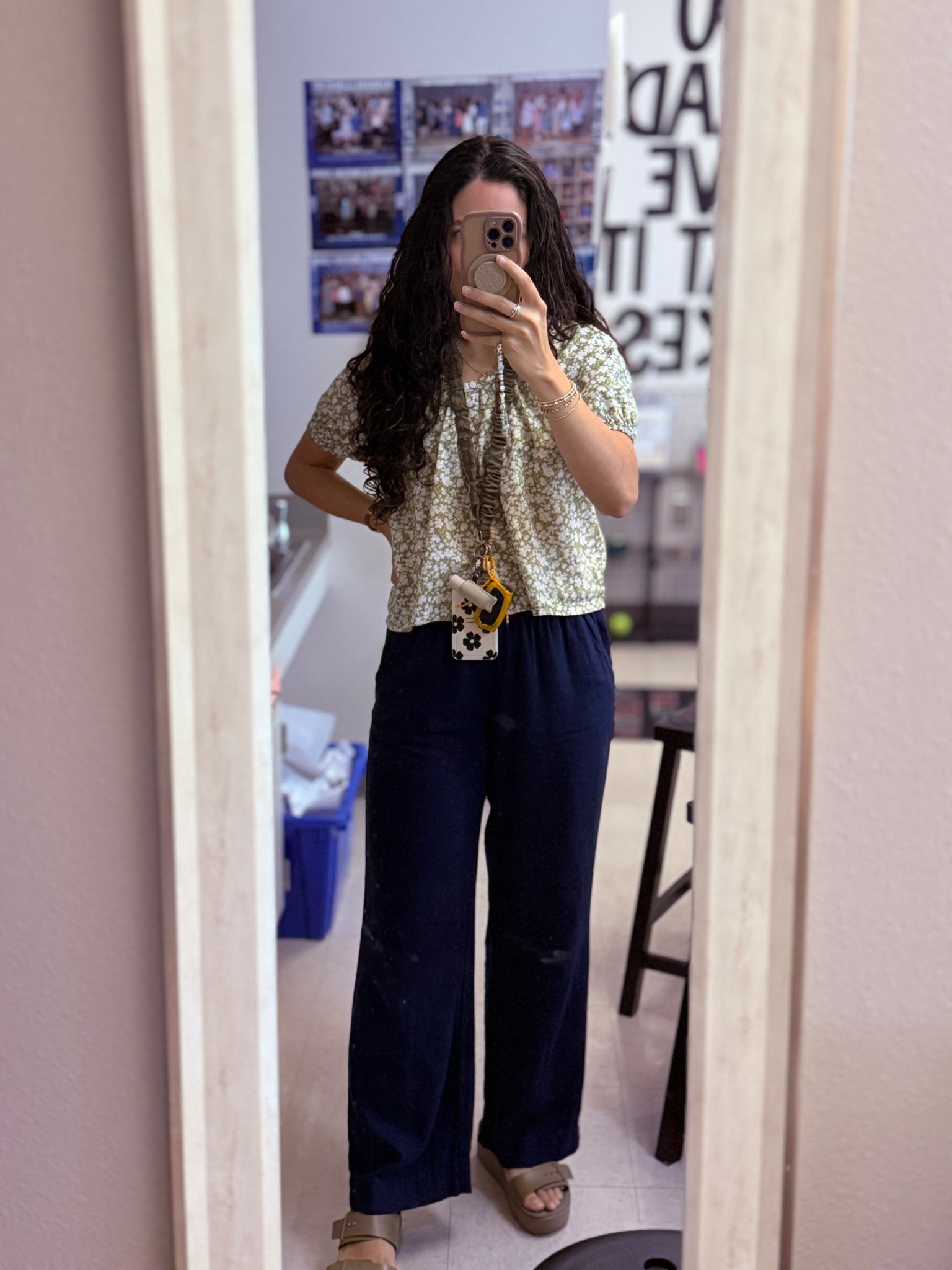 You’ll find me in the flowy & airy pants & tops 🍃🫶🏼 

#teacherstyle #oldnavy #sustainableclothing

#LTKootd #LTKWorkwear #LTKSeasonal