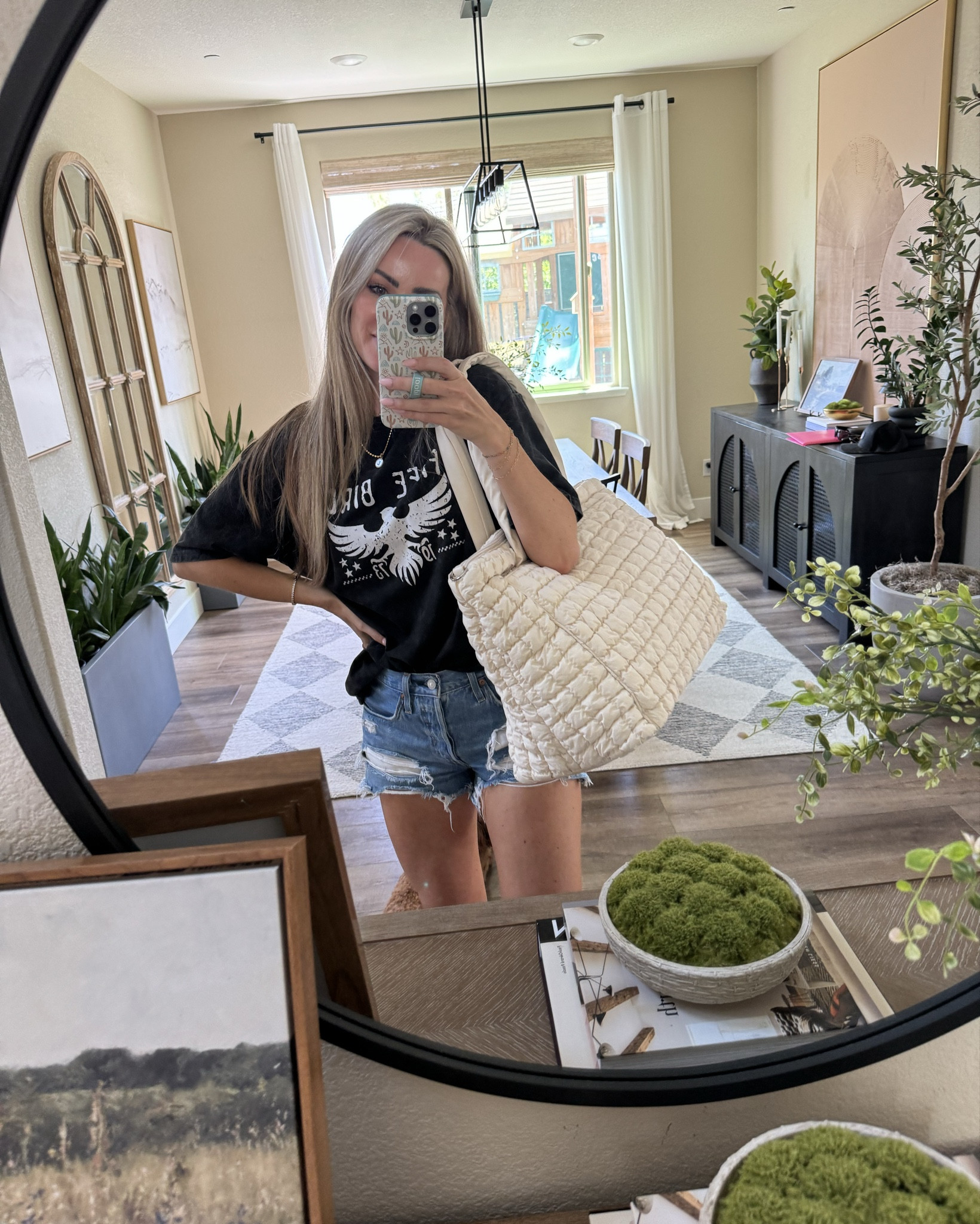 Memorial Day sale weekender is 30% off
Perfect for travel 

#LTKTravel #LTKSaleAlert #LTKVideo