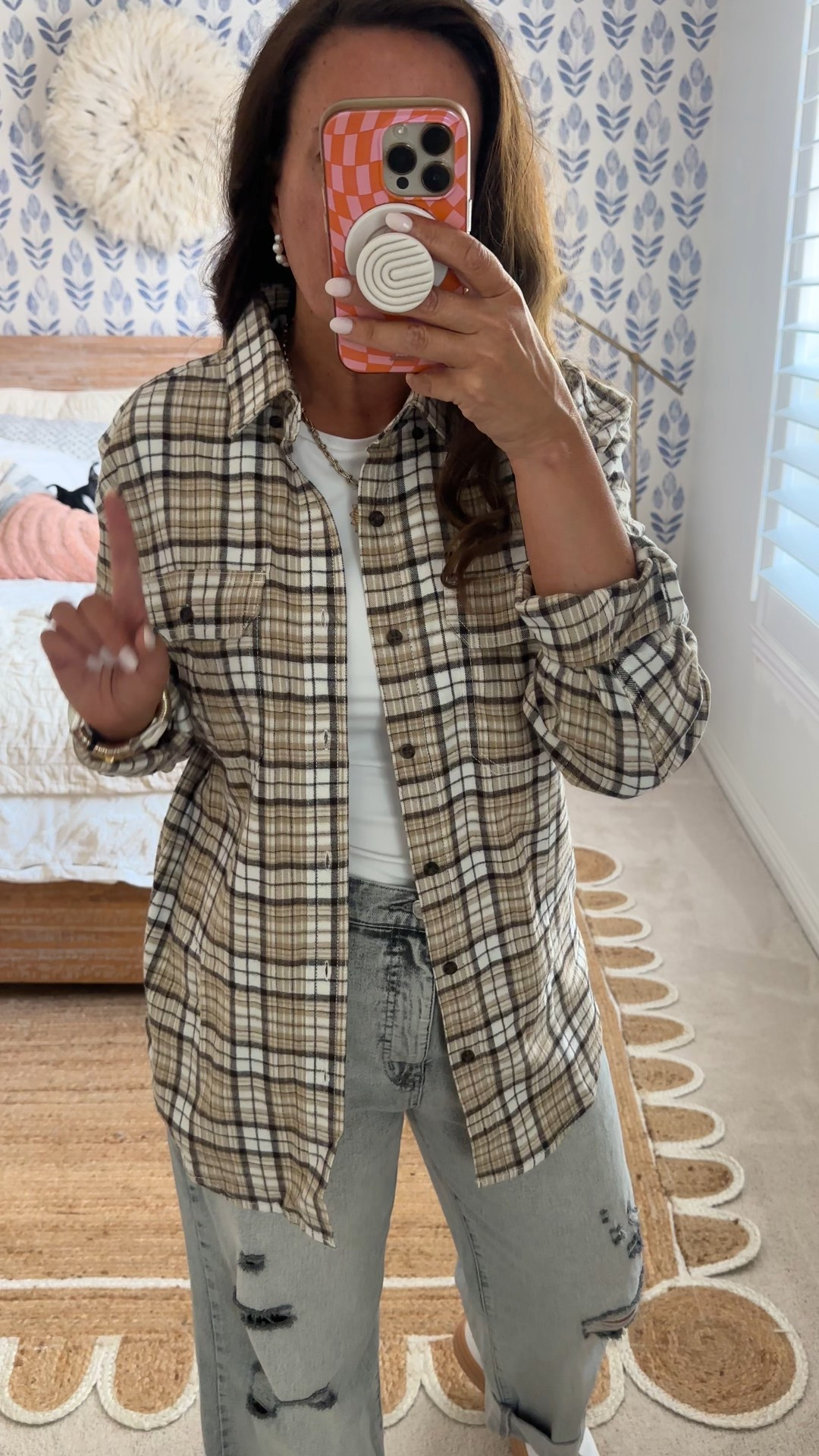 Small, $13 men's flannel. 24 options!
Small, double lined tee
Jeans are TTS
.


#LTKSaleAlert #LTKOver40 #LTKFindsUnder50