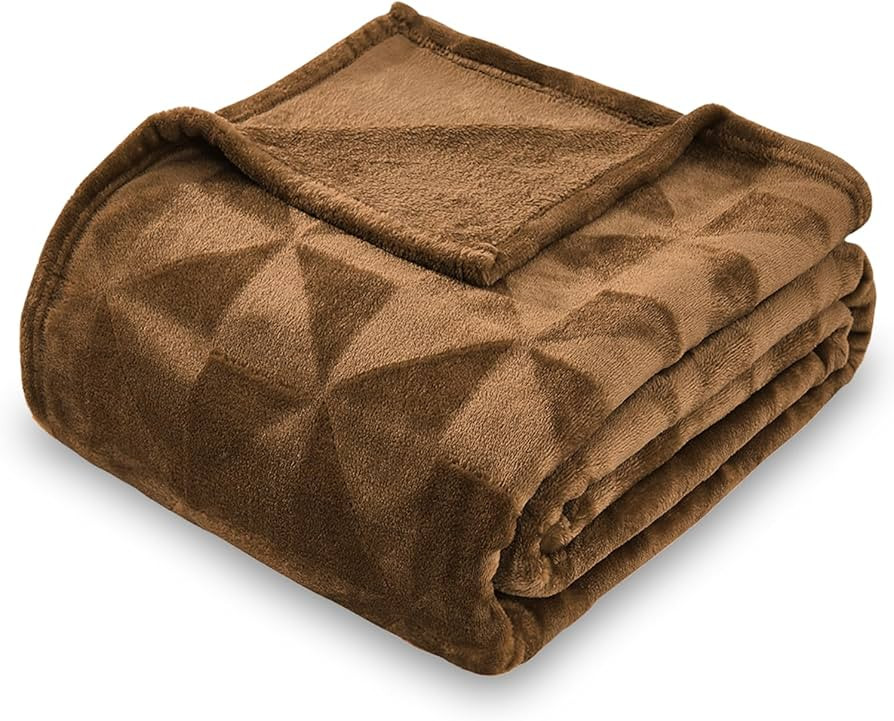 SOCHOW Triangle Textured Flannel Fleece Throw Blanket, Super Soft Lightweight Cozy Warm Plush Bla... | Amazon (US)