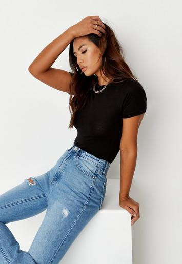 Missguided - Black Fitted Crew Neck T Shirt | Missguided (UK & IE)