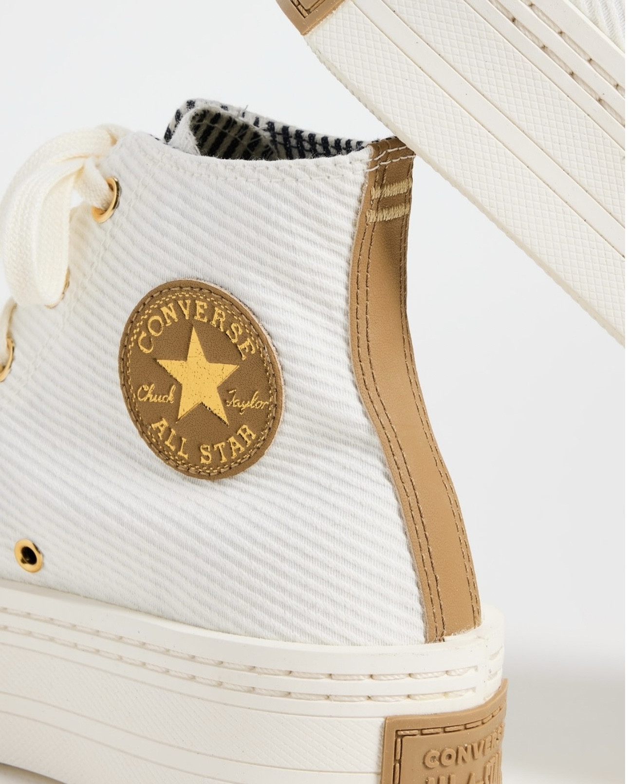 ✨SALE 45% OFF✨ Converse All-Star Chuck Taylor now 45% off! Perfect time to buy for back to school! So many colors to select from.

#LTKSaleAlert #LTKKids #LTKBacktoSchool