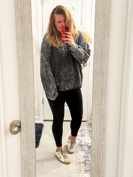 It’s been a lazy Sunday around here and this is the perfect #ootd. These are the best Amazon leggings I’ve found yet  

#LTKmidsize #LTKfindsunder50