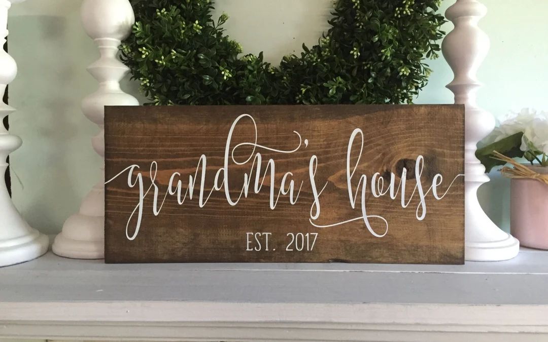 Grandmas House wood sign, Gift for Grandma, Pregnancy Reveal, Grandma Sign,  New Grandma sign, pe... | Etsy (US)