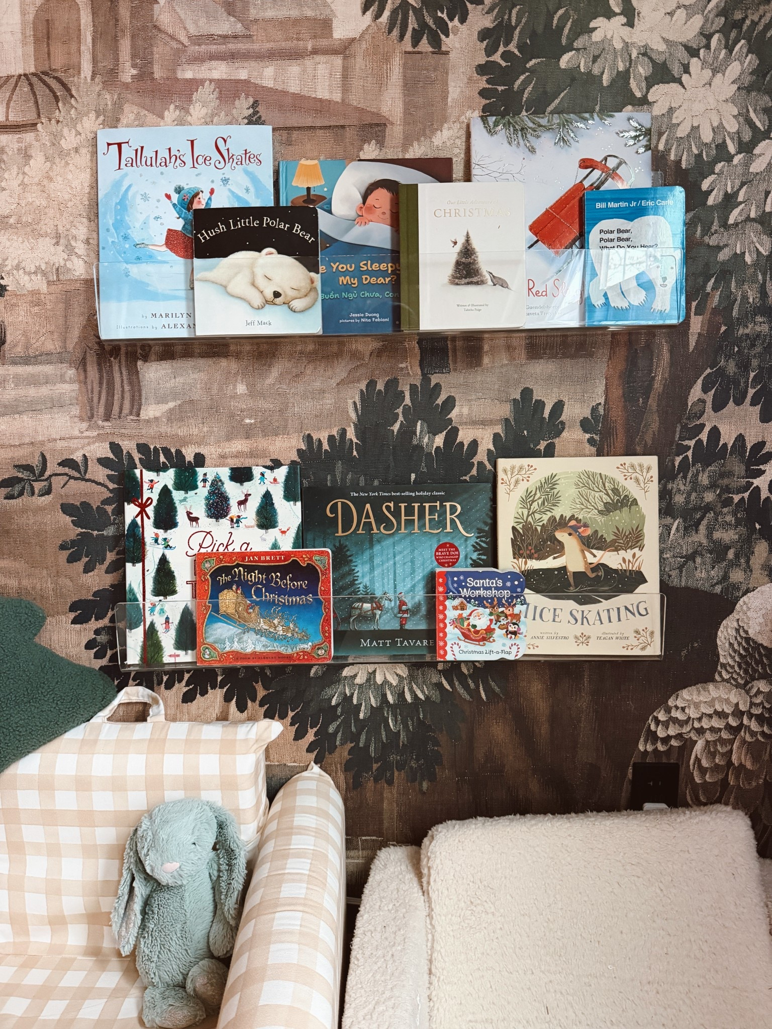 Winter books that I am loving for Em! So pretty to display and bring the holiday joy 

#LTKHome #LTKKids #LTKHoliday