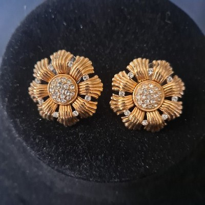 Vintage Gold Tone Unbranded Round Flower Shaped Pierced Earrings | eBay US