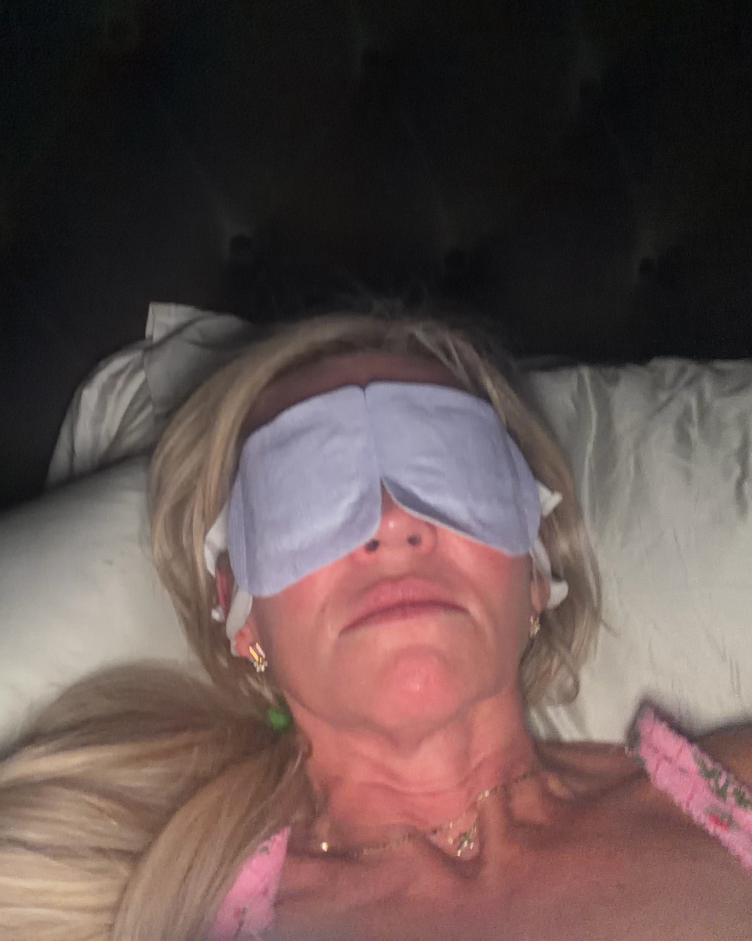 I’m all about anything that helps me get better sleep. These CorneaCare heated eye masks help me relax my eyes, unwind at the end of the day, and settle in for a better night’s sleep. Such an easy little addition to my nighttime routine.

#CorneaCare #BetterSleep #NighttimeRoutine #SelfCare #LTKBeauty