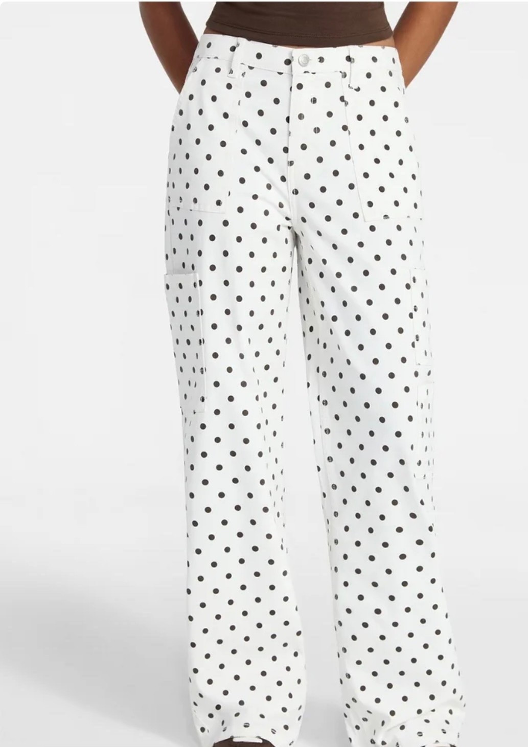 The pokadot print! 

#LTKOver40