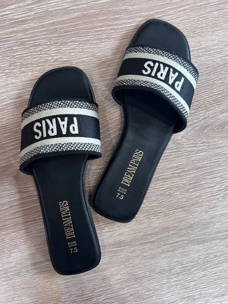 Slide sandals

Amazon finds  shoes  summer outfit  sandals 

#LTKStyleTip #LTKFindsUnder50 #LTKShoeCrush