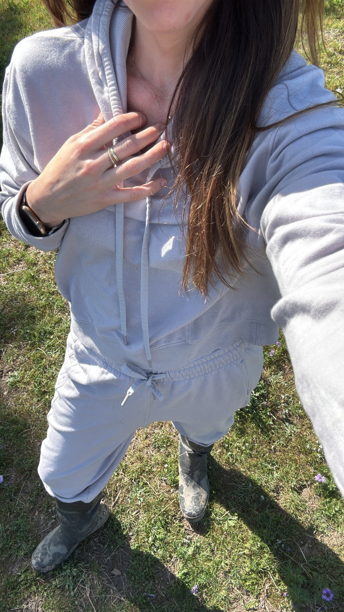 Fall Barn Life outfit to go feed the horses on a cozy, crisp autumn morning.

#WesternStyle #CozyFarmwear #AccidentalFarmGirl #LuccheseBoots ￼ #CatbirdNYC #LTKSeasonal ￼ #LTKStyleTip #barnboots #hunterboots

#LTKFamily #LTKPets #LTKHome