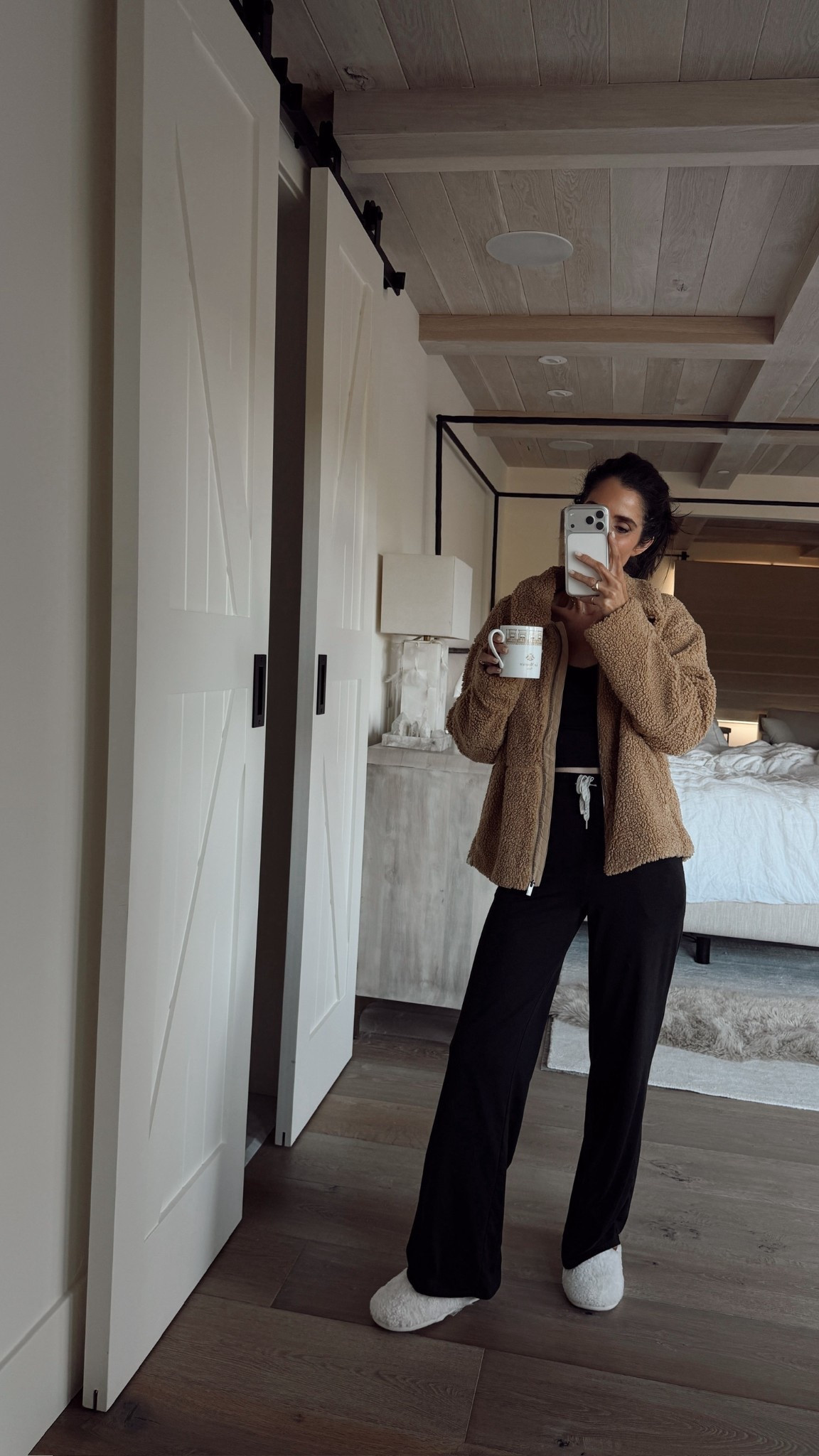 I’m just shy of 5-7” wearing the size small jacket, XS joggers and small crop performance top
StylinByAylin, Aylin #vuori #ootd #outfit #comfycasual

#LTKHoliday #LTKActive #LTKootd