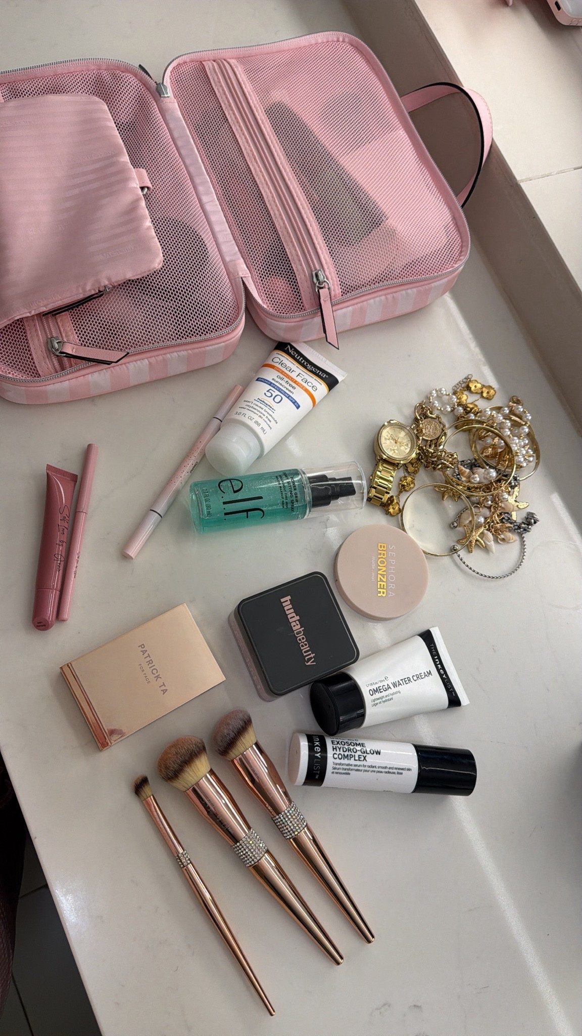 My routine all vacation! 
Make up brushes + lip combo from (selflovebyannie.com)

#LTKselfcare #LTKTravel #LTKBeauty