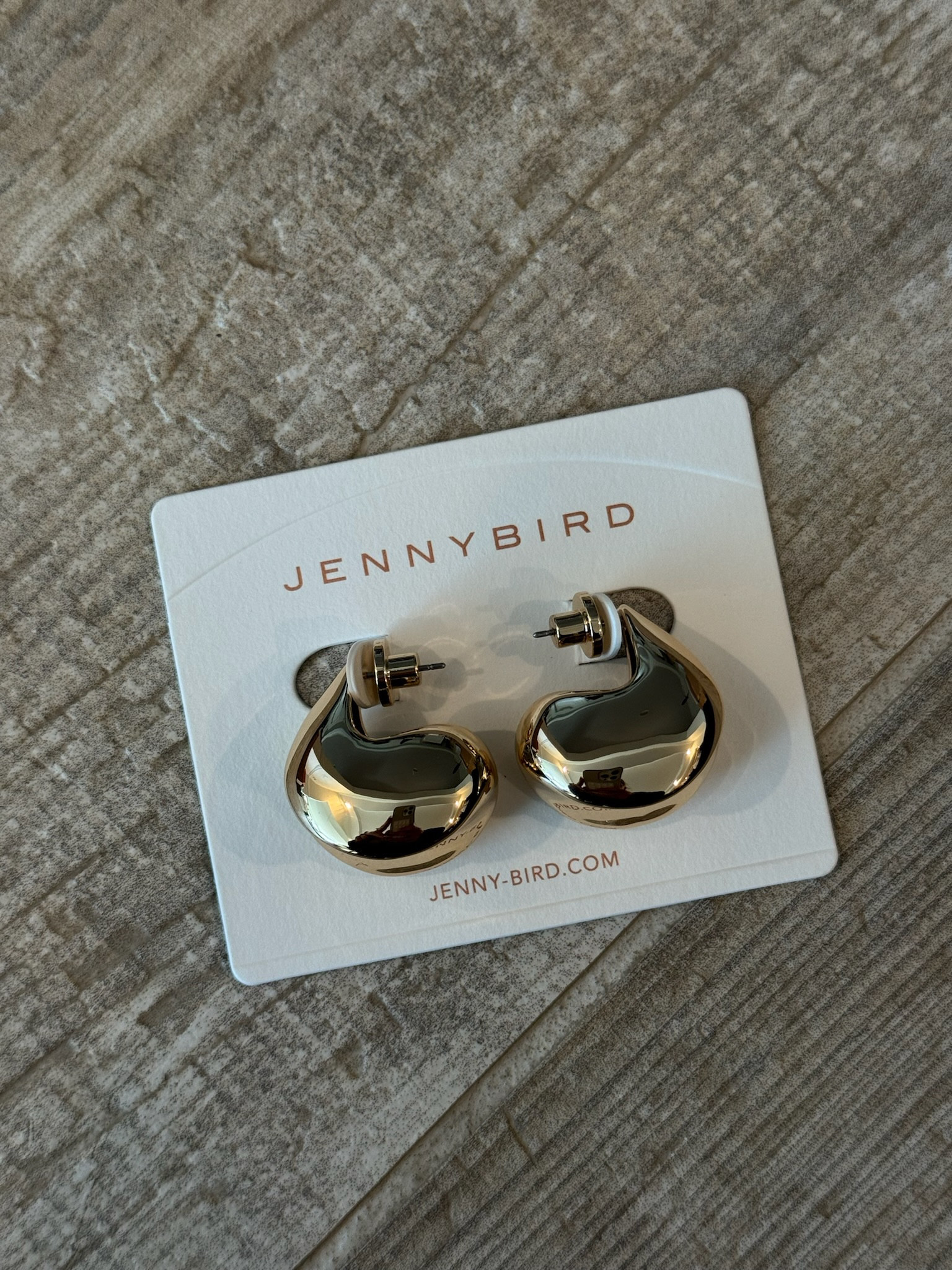 the perfect gold earrings!! Simple but such a statement at the same time will go with everything!!

Gold earrings - revolve earrings - spring fashion - chunky gold earrings - designer look - favorite jewelry- must have earrings 

#LTKSeasonal #LTKstyletip