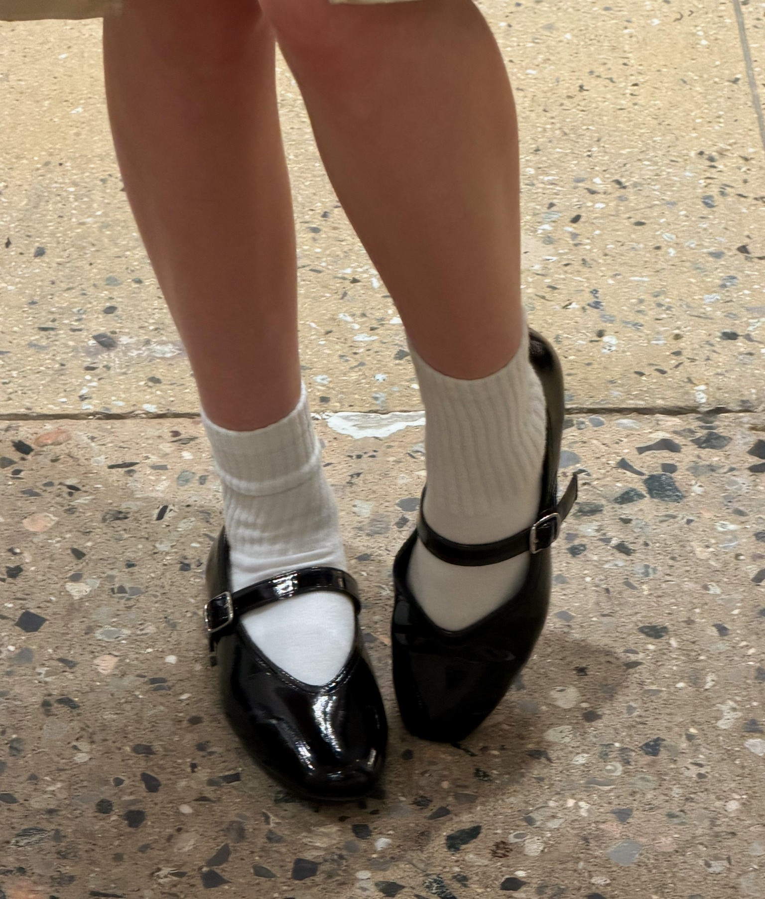 cute Mary Jane flats!! 🖤🖤 