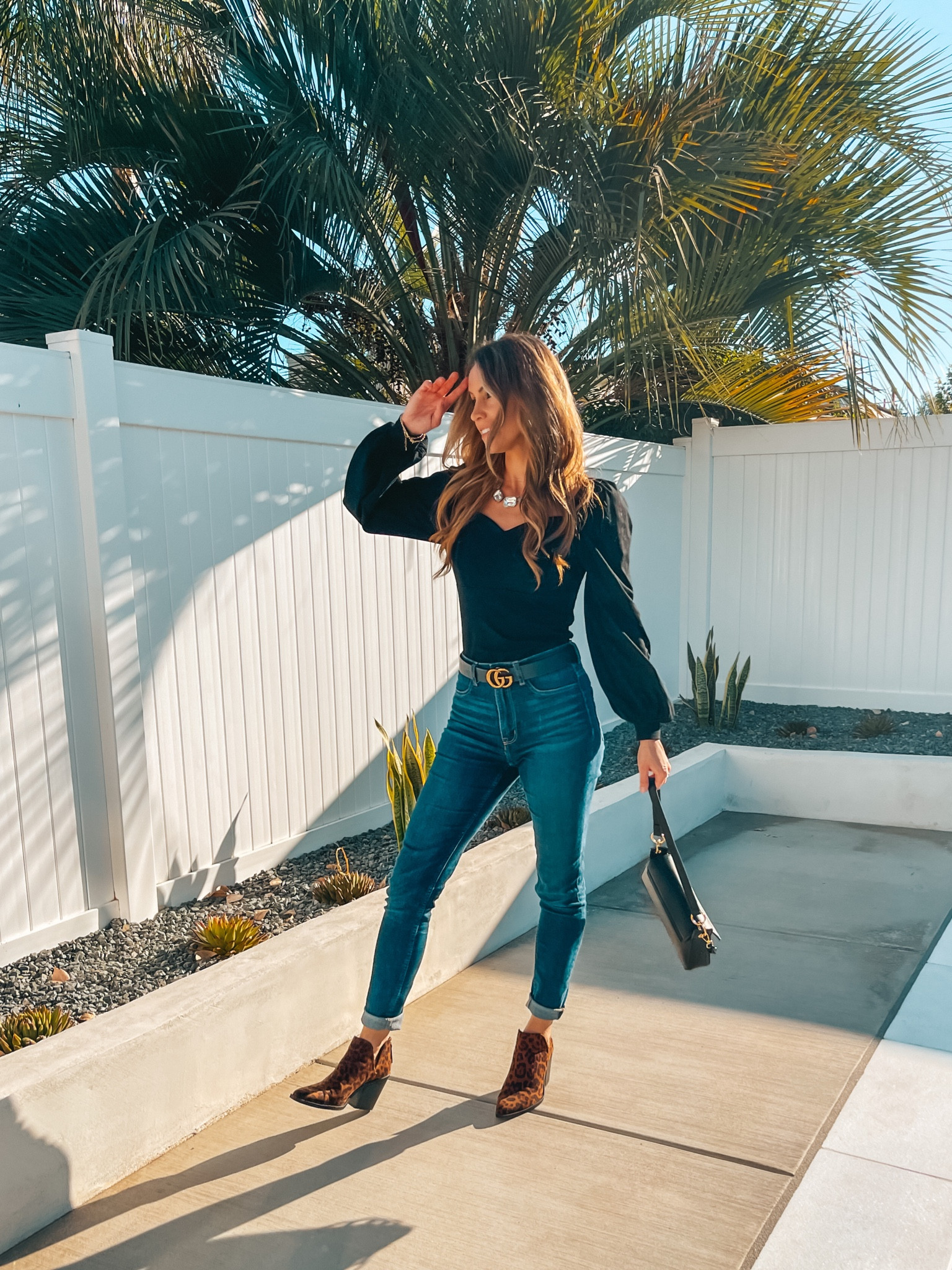 Swinging back into the groove after Christmas. Winter outfit. Skinny jeans.

www.livingbarelyblonde.com

#barelyblonde #caitlincovi #jenniferxerin

#LTKSeasonal #LTKFind #LTKunder100