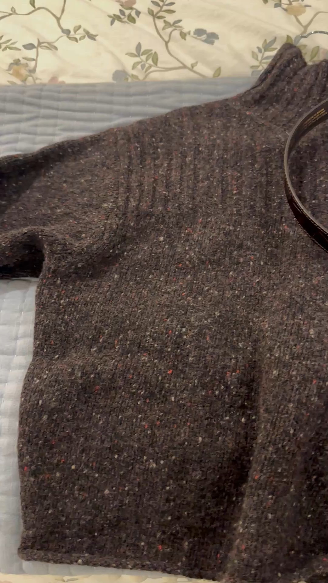 A little haul of some recent purchases. Striped shirt is HUGE so I am sending it back. Everything else is a winner - wearing an XS in the Varley pants in the 28” length (I’m 5’3”). Wearing XS in all sweaters  