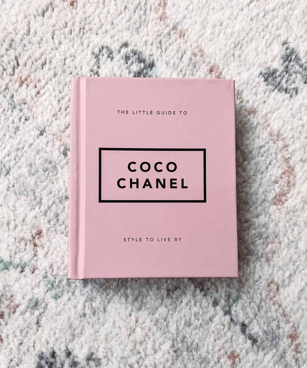 Querida] หนังสือภาษาอังกฤษ The Little Guide to Coco Chanel : Style to Live  by [Hardcover] by Orange Hippo!