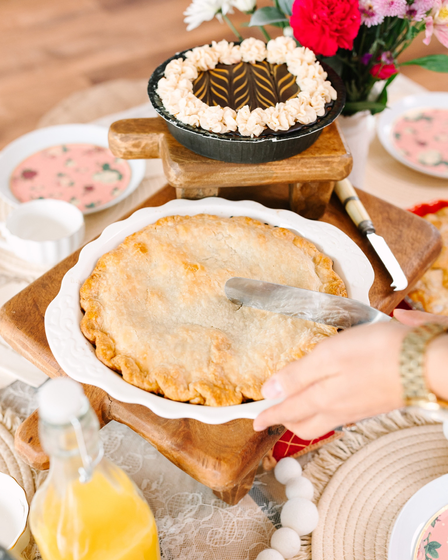 Can you believe Thanksgiving is less than three weeks away? It’s not too late to order all your table decor & baking necessities! 

Checkout links for some of our favorite picks this Thanksgiving season! 

#LTKHoliday #LTKHome #LTKSeasonal
