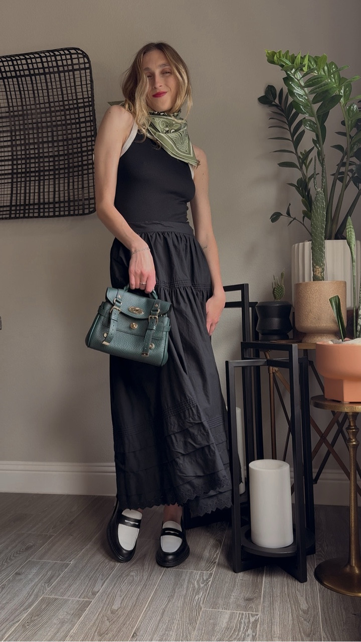 1 black skirt, 3 different outfit combinations 🖤
3 ways I love to style a chic black skirt for spring and all outfits are easy to recreate. If you need a new black skirt or anything I styled it with, comment SHOP for the link 

2026 spring street style, women’s minimal style, women’s minimal style aesthetic, classic style outfits, elevated minimal style, chic minimal style, quiet luxury, 90s minimal style, 90s minimal chic, Carolyn Bessette Kennedy style, CBK style, cbk watch, CBK outfits, elevated casual style, elevated luxury casual style, chic casual style, casual style, everyday style, tomboy chic, sporty chic style, Pinterest style, Pinterest inspo, women’s style inspo, millennial style, New York City outfits, New York street style, NYC street style, NYC fit check, NYC OOTD, Soho Nev York, Dallas influencer, dallas content creator, Salomon, Salomon sneaker outfit, gucci giglio, best skirt, viral skirt, viral gucci bag, cardigan styling, Doen, Doen skirt, Doen style, ltkootd, elevated classics, elevated outfits, elevated casual looks, 1 base 3 outfits

.
#blackskirt #doen #elevatedcasual #springfashion2026 #howtostylevideo